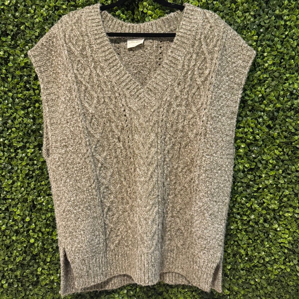 sleeveless sweater